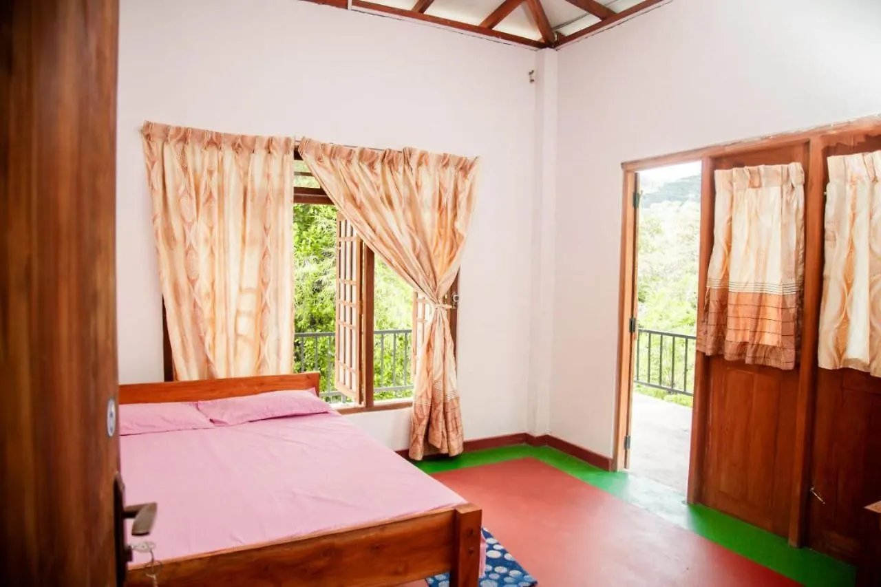 Sun City Family Inn Hatton Guest house